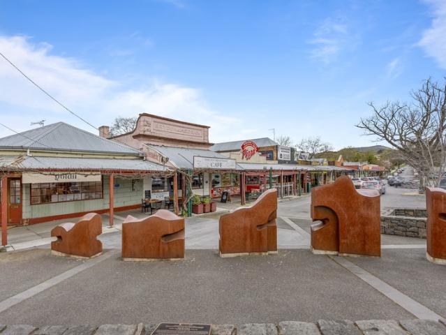 Retail for rent in Buninyong, Victoria