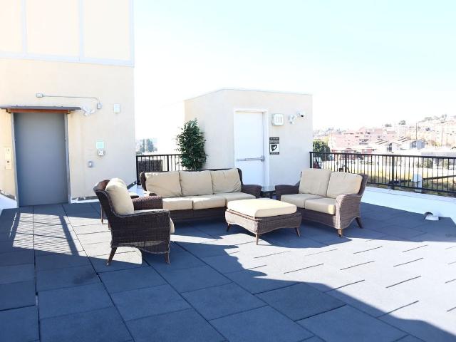 Apartment for rent in Canoga Park, California