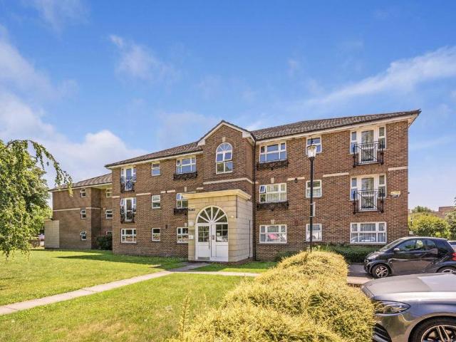 Apartment for rent in Mill Hill, Greater London