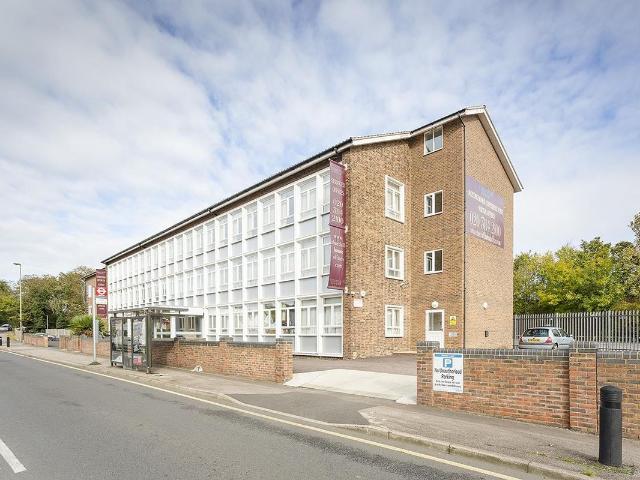 Studio for rent in Mill Hill, Greater London