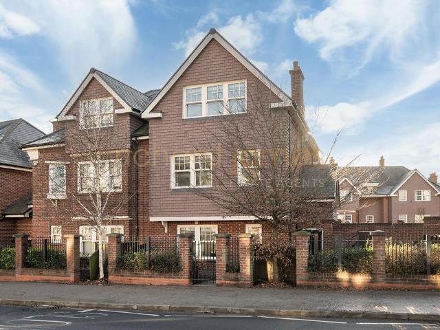 House for rent in Mill Hill, Greater London