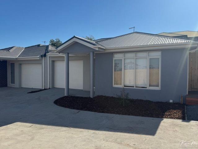 Cottage for sale in Camerons Creek, Victoria