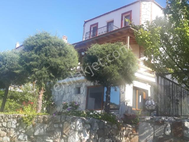 Foça, İzmir içerisinde kiralık mülk