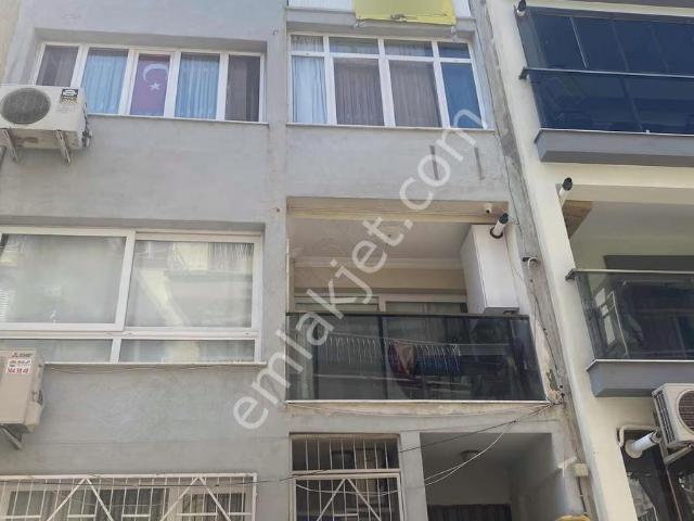 Bayrakli, İzmir içerisinde satılık mülk