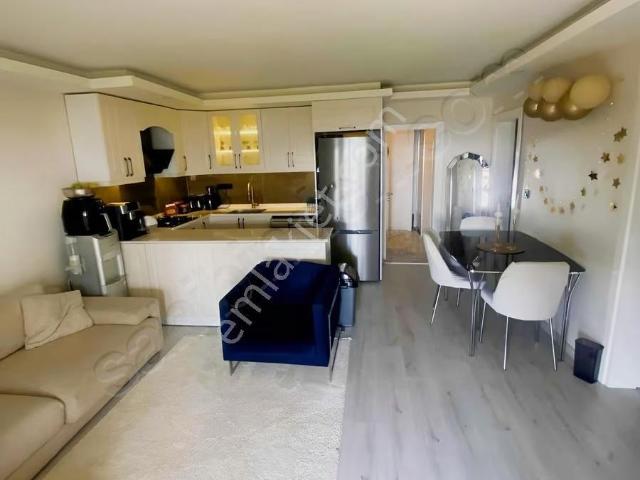 Birkent Sitesi, Bayraklı içerisinde kiralık mülk