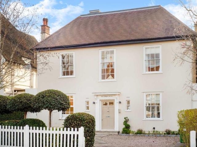 House for rent in London Borough of Southwark, Greater London