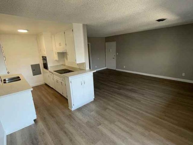 Apartment for rent in Van Nuys Neighborhood Council District, Canoga Park