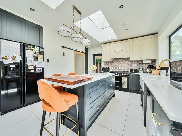 House for rent in London Borough of Bexley, Greater London