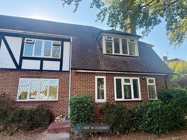 House for rent in Bushey, Bushey Heath