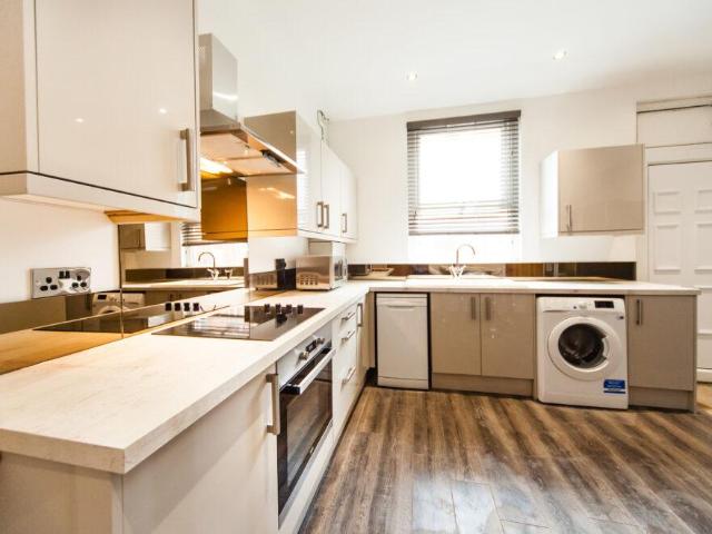 House for rent in Woodhouse, West Yorkshire