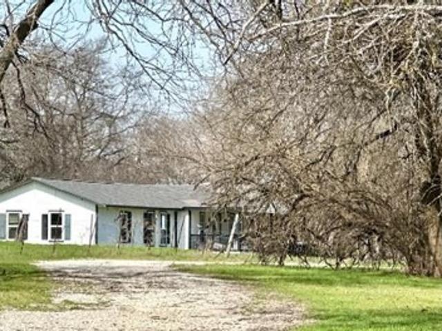 House for sale in Farmersville, Texas