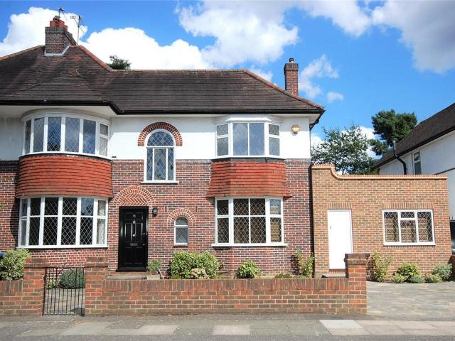 House for rent in London Borough of Merton, Raynes Park