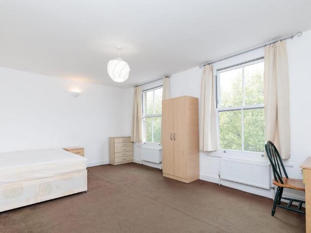 House for rent in Mile End, Greater London