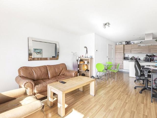 Apartment for rent in London Borough of Tower Hamlets, Greater London