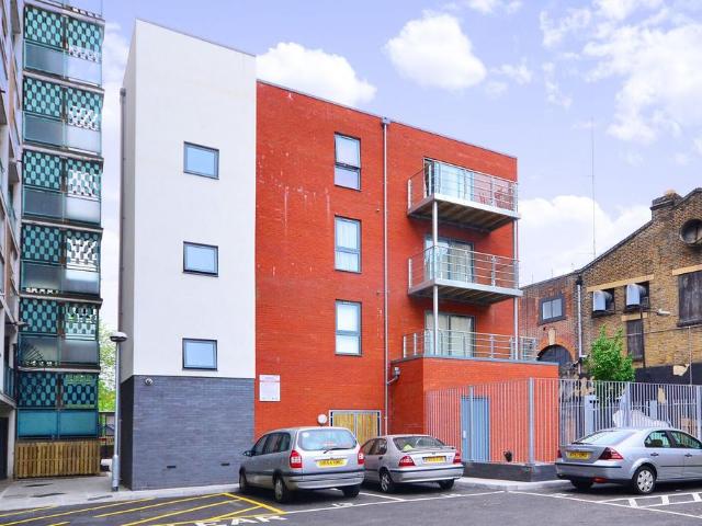Apartment for rent in Mile End, Greater London