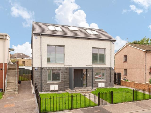 Studio for rent in Burdiehouse, Scotland