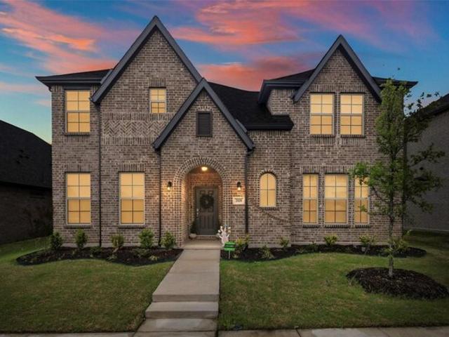 House for sale in Venus, Texas