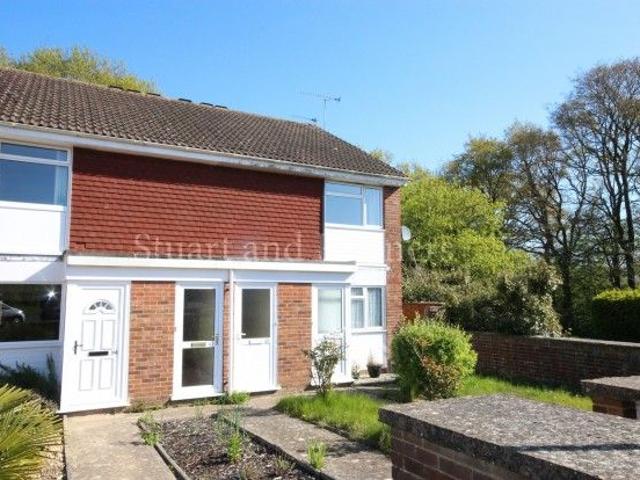 Apartment for rent in Perryfields, West Sussex