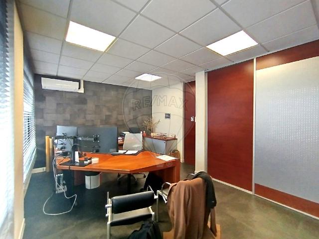 Bureau vente à Villefranche-sur-Saône, Rhône