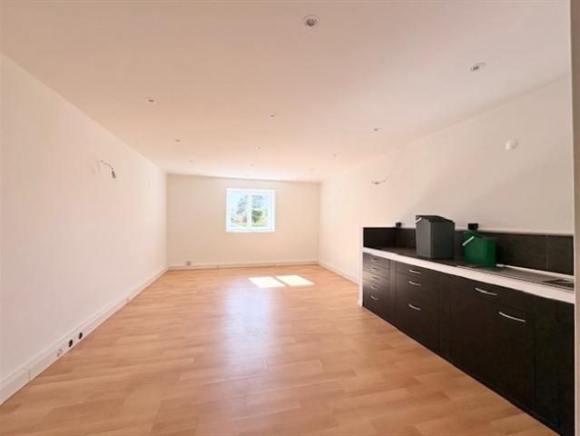 Büro mieten in La Tène