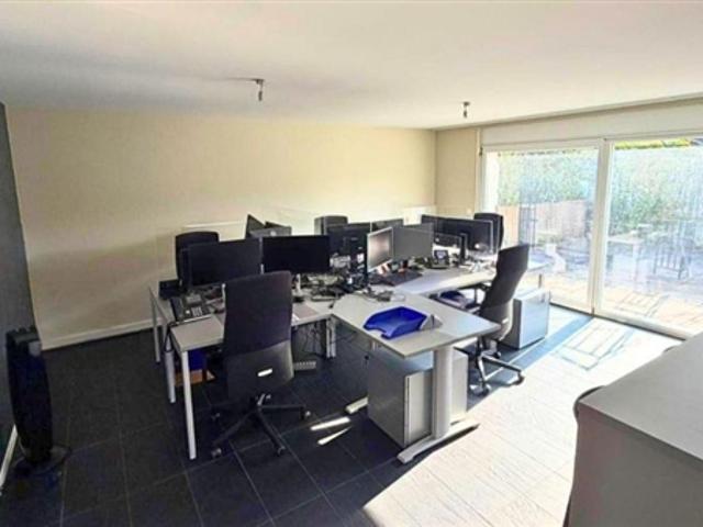 Büro mieten in Perroy, Waadt