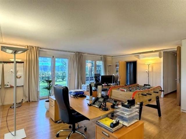 Büro mieten in Nyon, Waadt