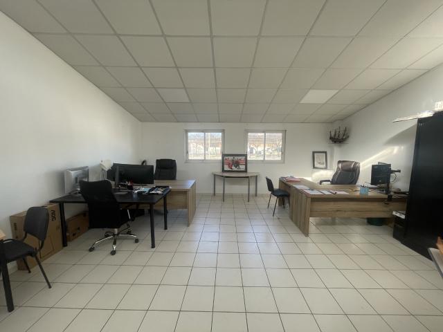 Bureau location à Nîmes