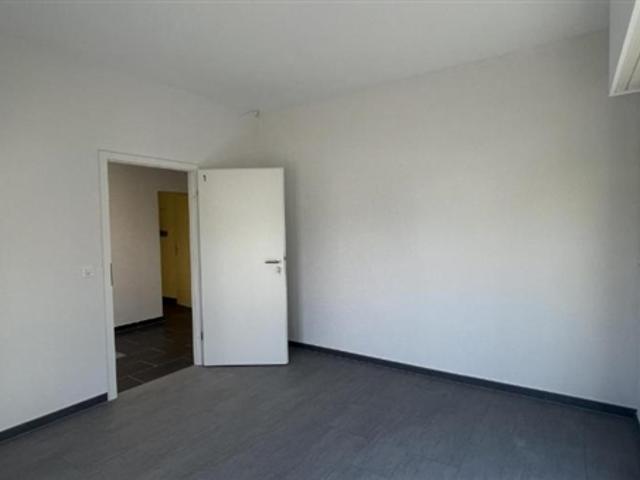 Büro mieten in Bogis-Bossey, Waadt