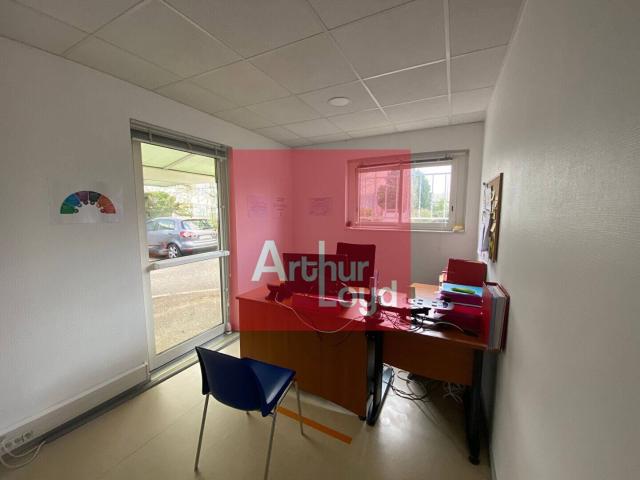 Bureau vente à Bon-encontre, Lotissement La Séoune Bureau vente à Bon-encontre, Lotissement La Séoune
