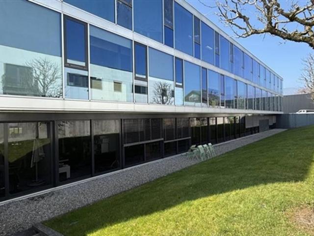 Büro mieten in Chavannes-de-Bogis, Waadt