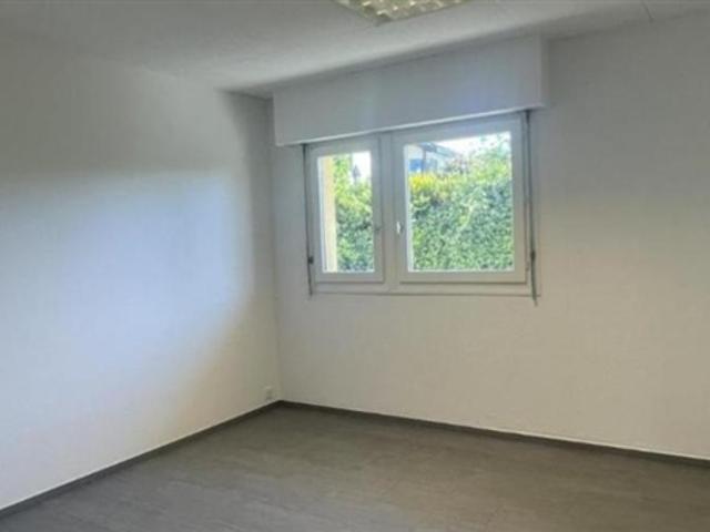 Büro mieten in Bogis-Bossey, Waadt