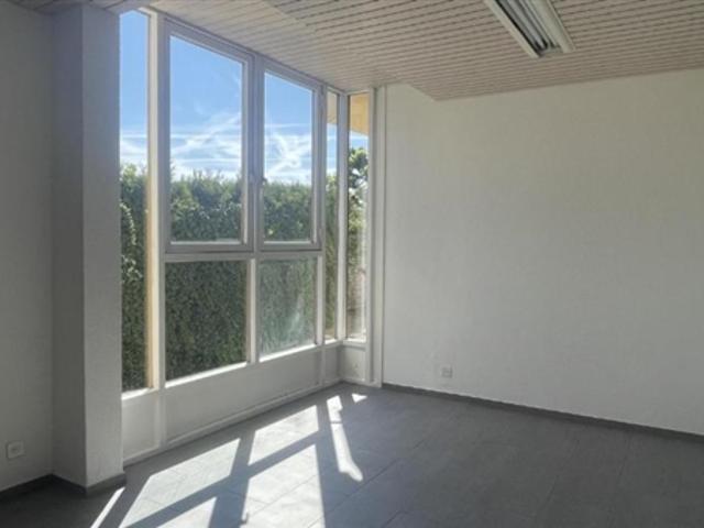 Büro mieten in Bogis-Bossey, Waadt