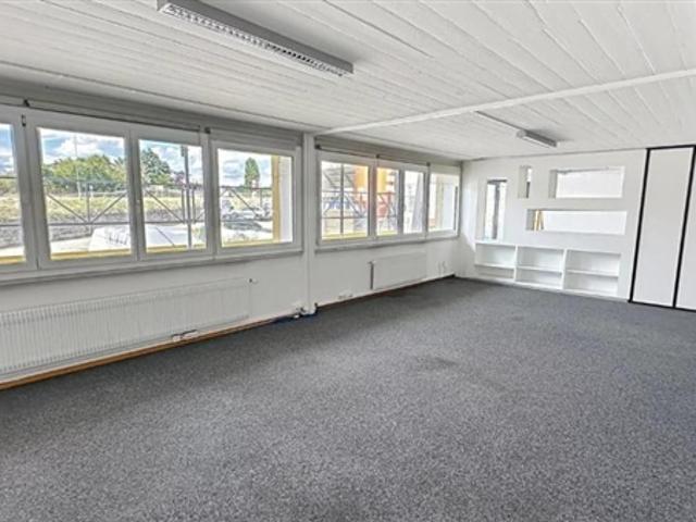 Büro mieten in Ecublens (FR), Waadt