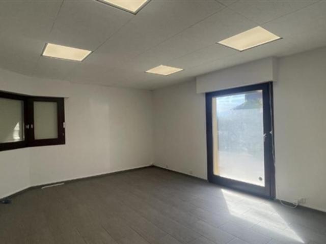 Büro mieten in Bogis-Bossey, Waadt