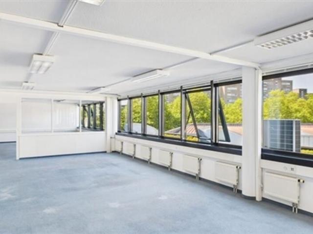 Büro mieten in Renens, Waadt