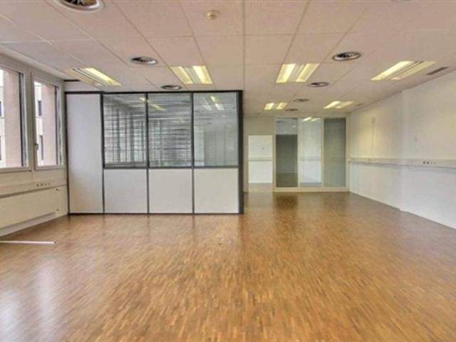Büro mieten in Renens, Waadt