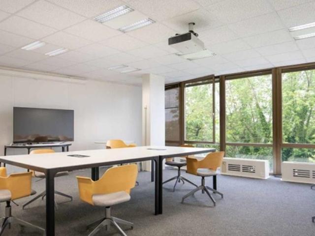 Büro mieten in Crissier, Waadt