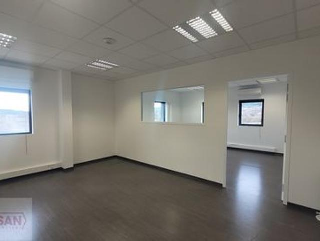 Bureau location à Digne-les-Bains, Peyruis