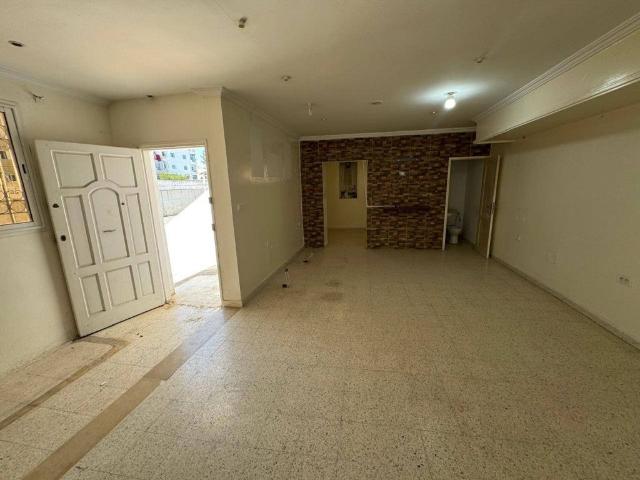 Bureau location à Ain Zaghouan, Douz