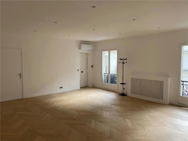 Bureau vente à Paris, Île-de-France