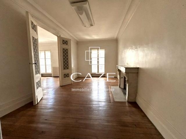 Bureau vente à Bordeaux