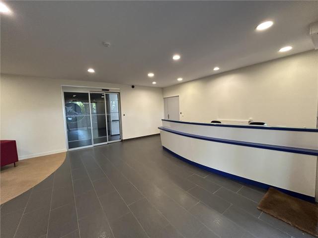 Bureau vente à Versailles, Buc