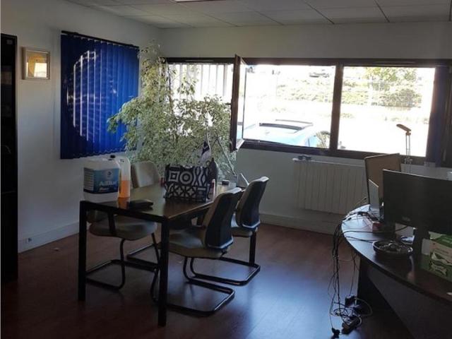 Bureau vente à Villefranche-sur-Saône, Rhône