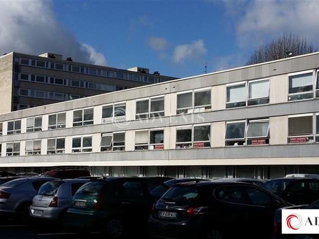 Bureau vente à Lille, Croix