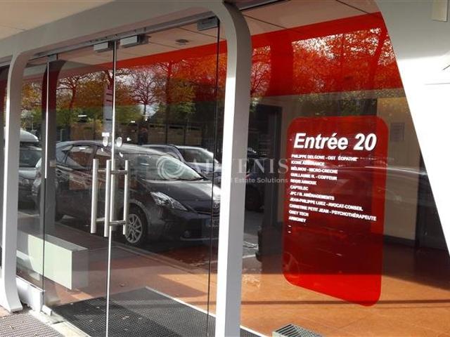 Bureau vente à Lille, Croix