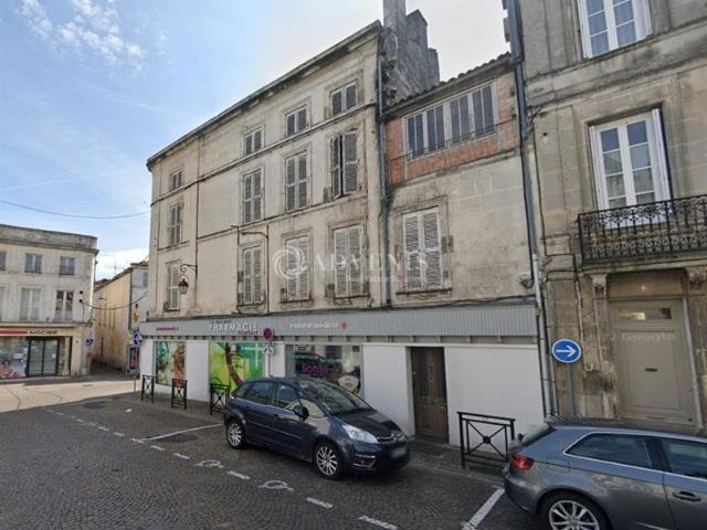 Bureau vente à Cognac
