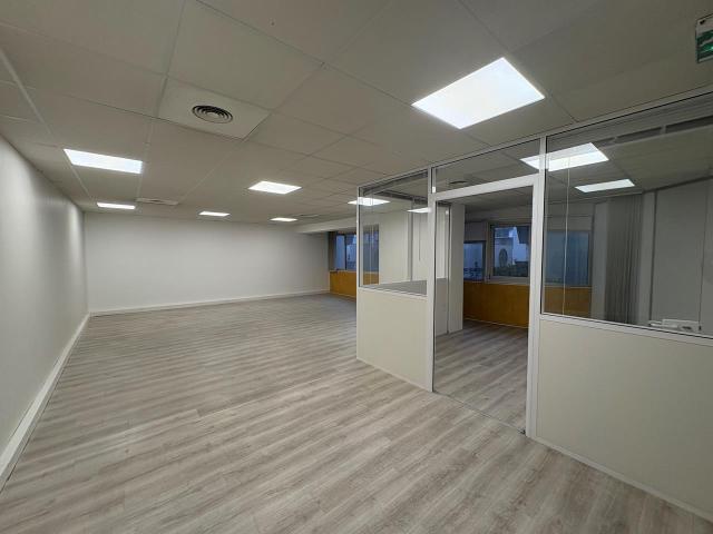 Bureau vente à Bordeaux