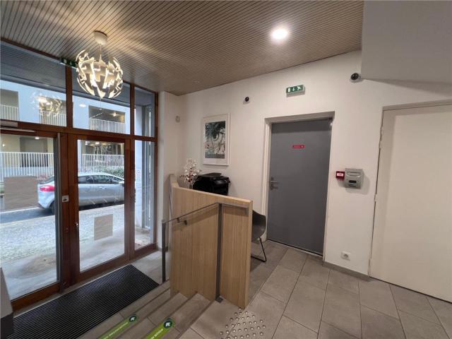 Bureau vente à Bordeaux
