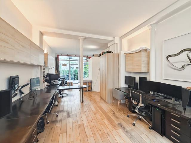 Bureau vente à Paris 10e Arrondissement, Paris