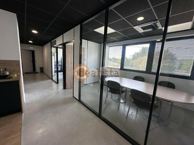 Bureau vente à Betailhe, Artigues-près-Bordeaux